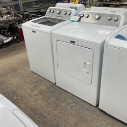 MAYTAG WASHER AND ELECTRIC DRYER SET 
