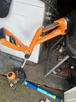 20V Power Share 12" Cordless String Trimmer & Edger