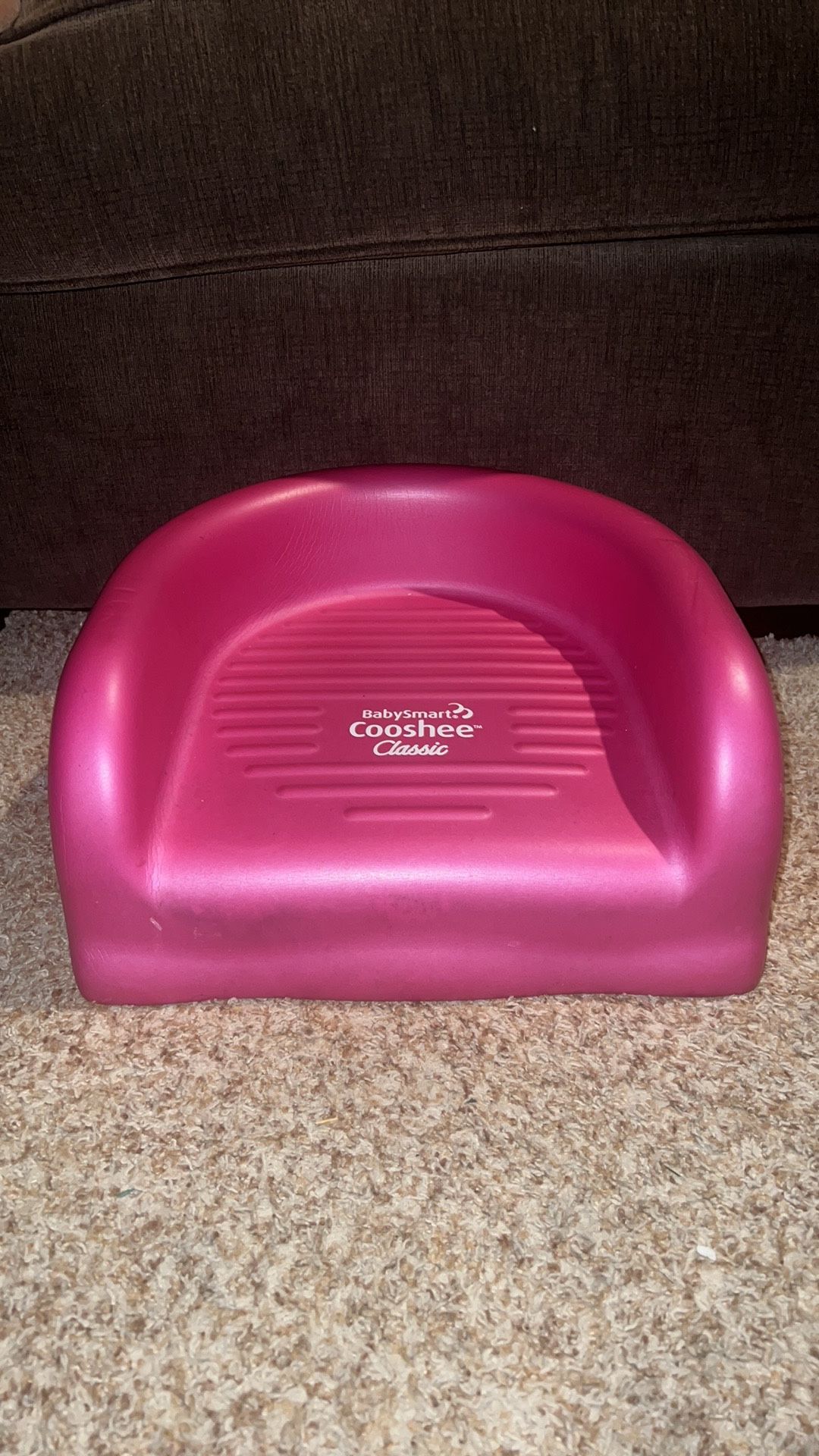 Babysmart Cooshee Classic booster seat pink. Has a couple indentations on top & a tear on bottom - see pics!