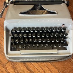 Vintage Remington Portable Typewriter