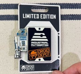 Disney Star Wars Galaxy’s Edge Droid Depot R2-D2 BB-8 LE 3000 Pin