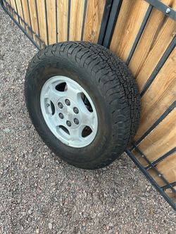 05 Tahoe 16 inch wheel suburban Silverado 16 inch rim