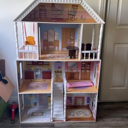 DOLL HOUSE