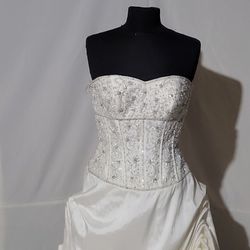Wedding Dress New Size 12 Moonlight Bring