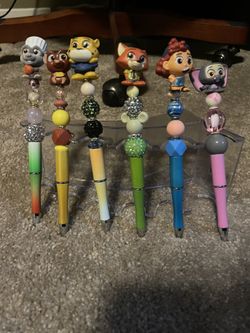 Doorables Pens And Key Chain 