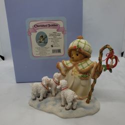 RETAILER exclusive cherished teddies KILYNN  2015 NEW SIGNED WINTER LAMB


NO CERTIFICATE because it is Signing event exclusive  edition


Kily