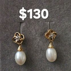 Pearl Drop Earrings 