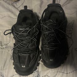 Balenciaga tracks 