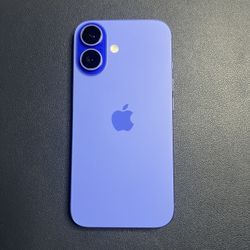 NEW Apple iPhone 16 - 128gb Unlocked - BUNDLE