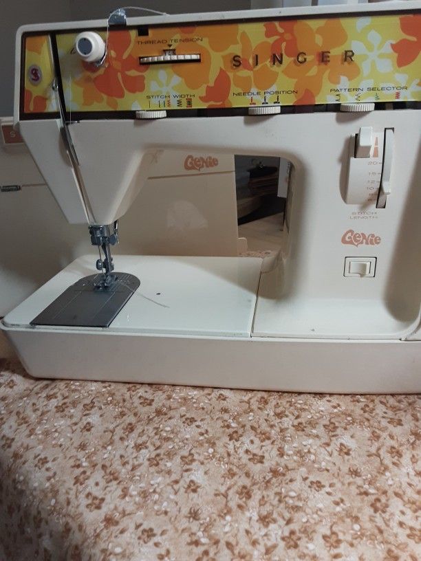 Singer Genie Sewing Machine