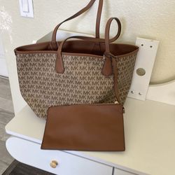 Michael kors reverse purse new $100