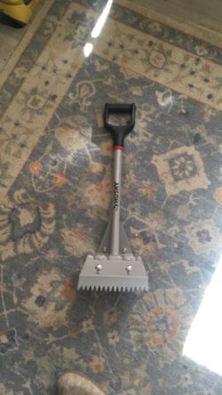 Husky roof tile scraper
