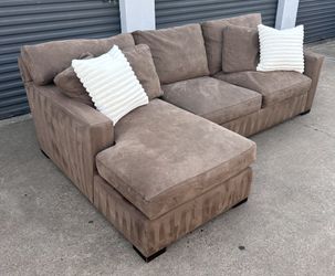 Crate & Barrel “Axis ll” L Shaped Sectional Sofa w/Chaise