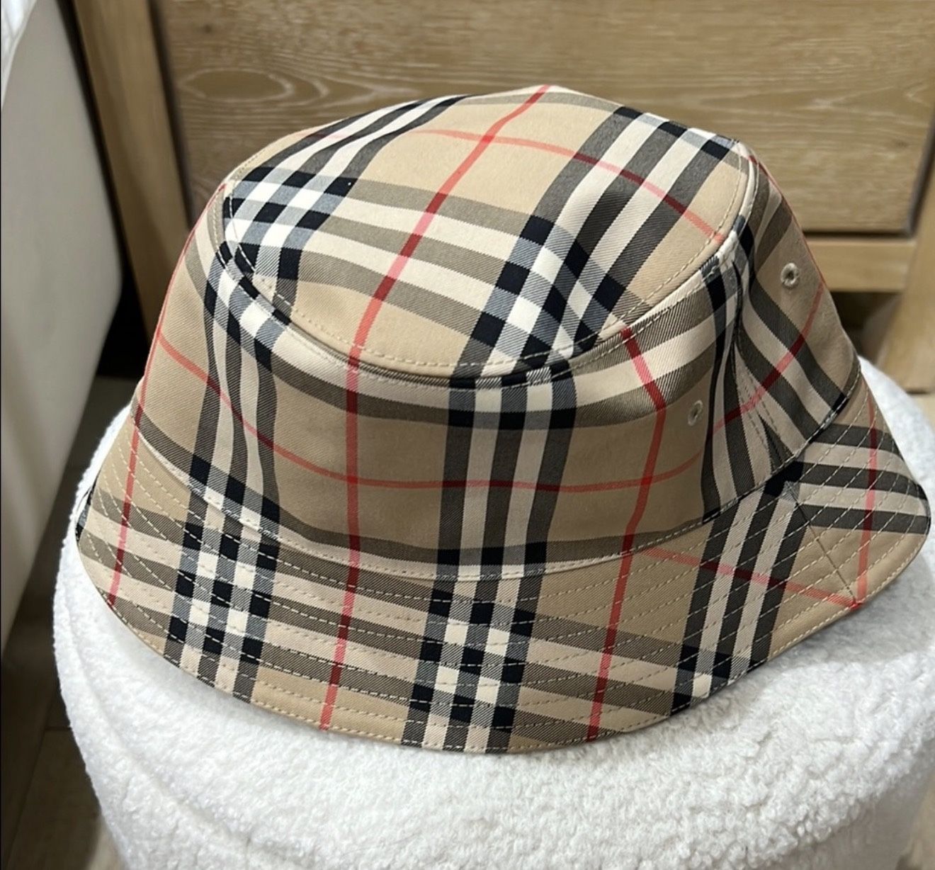 Burberry Bucket Hat Size M