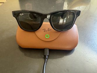 Meta Ray-Ban Wayfarer Sunglasses