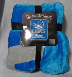 NFL Detroit Lions Silk Touch Sherpa Throw Blanket