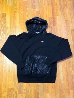 Large Men’s Champion Hoodie
