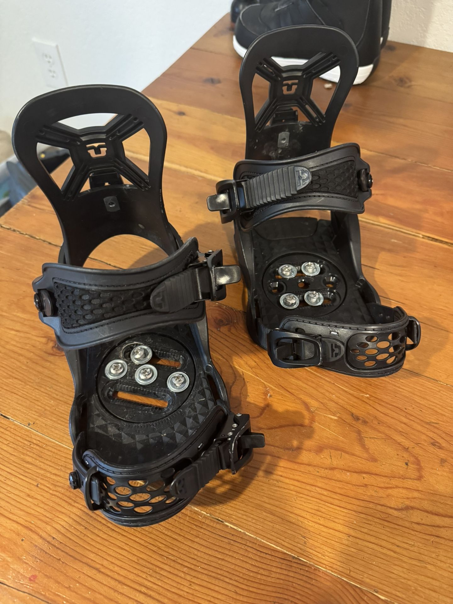 Union Cadet Bindings For Kid Snowboard (fits Boots 11c To 3k)