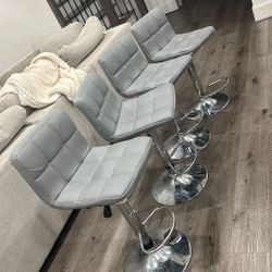 Set Of 4 Barstools 