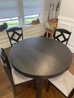 Round Kitchen Table