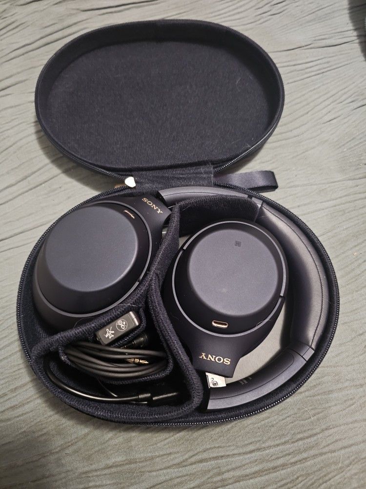 Sony XM4 Bluetooth Headphones
