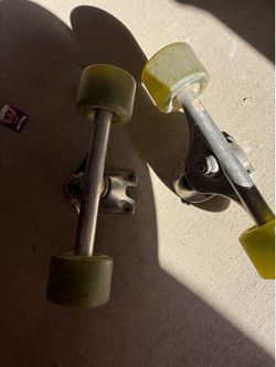 Skateboard wheels