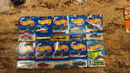 Hot Wheels Collectible Lot Of 10