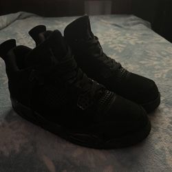 Black jordan 4 (read description) 