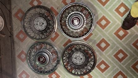 4 OEM Cadillac Seville Deville Fleetwood Eldorado 1(contact info removed) 1988 Hubcap COVER