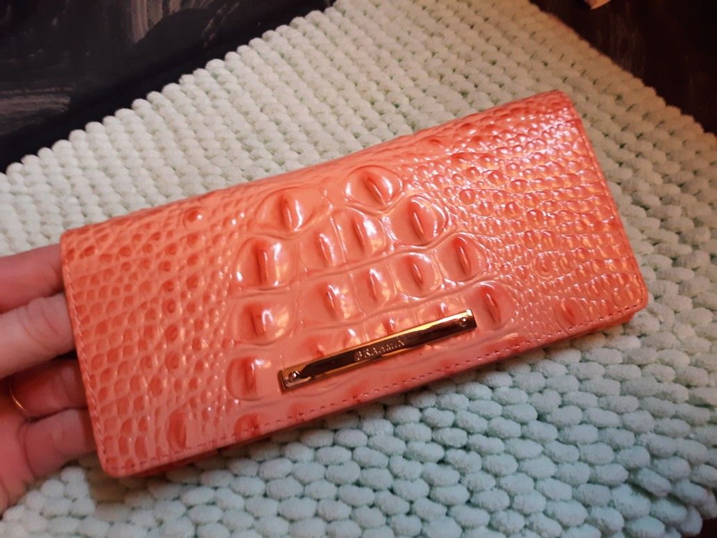 Brahmin wallets