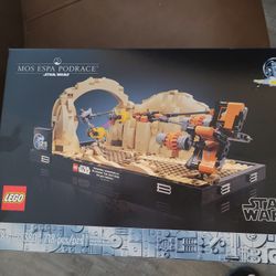 LEGO Star Wars Mos Espa Podrace Diorama