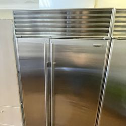 Subzero 42” Side By Side Built In Refrigerator 