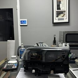 BMW M5 5 SERIES G60 OEM RIGHT PASSENGER SHADOWLINE BLACK LED HEADLIGHT HOUSING (NO MODULE) 2024/2025