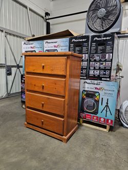 4-Drawer Solid Wood Dresser