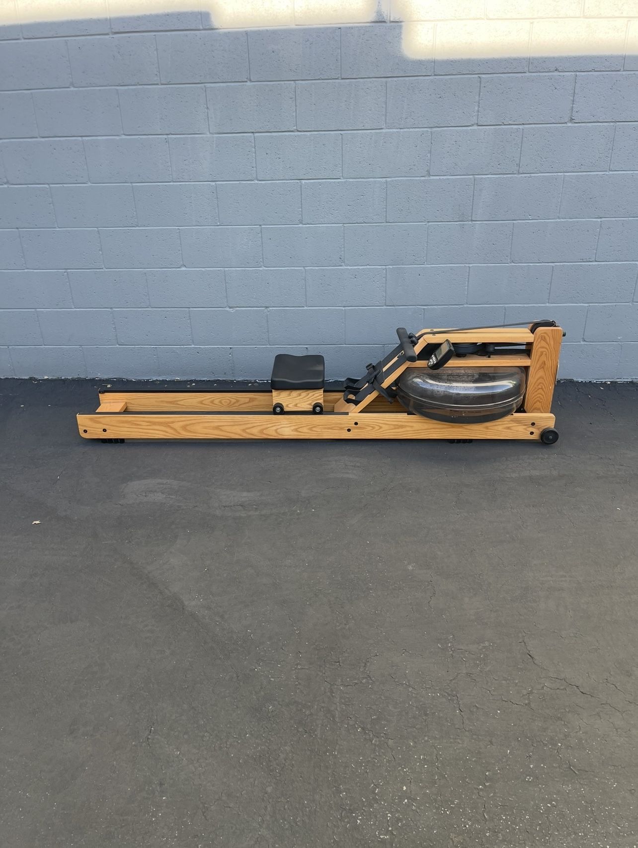 WATERROWER OAK ROWING MACHINE WITH S4 MONITOR…. Home Gym fitness….