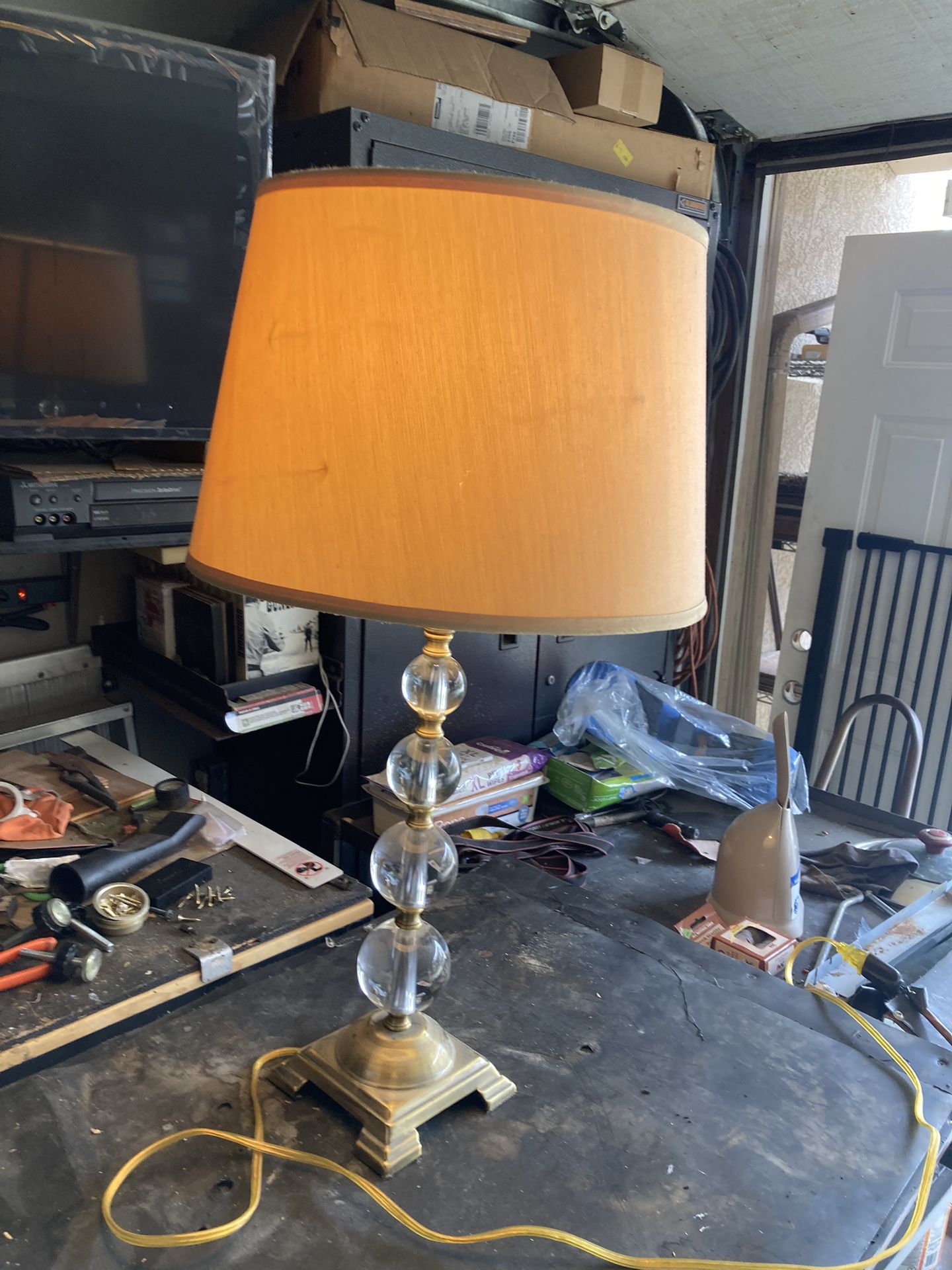 Table lamp