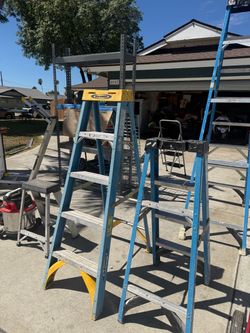 Werner Fiberglass Step Ladder
