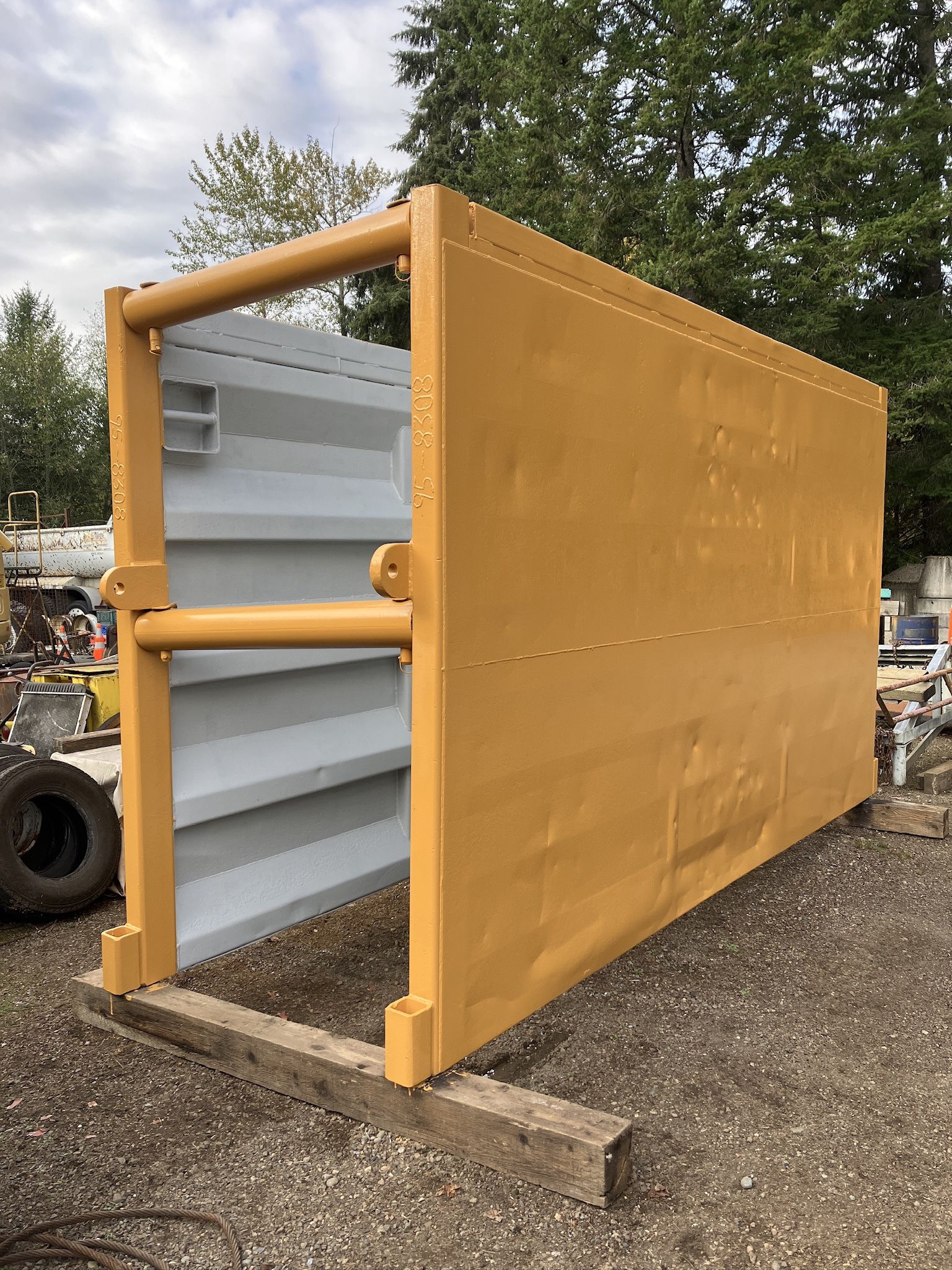 TRENCH BOX - SPEED SHORE - SAFETY SHORING