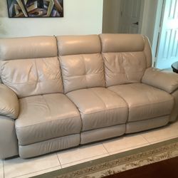 Like Knew Leather Sofa And Love Seat