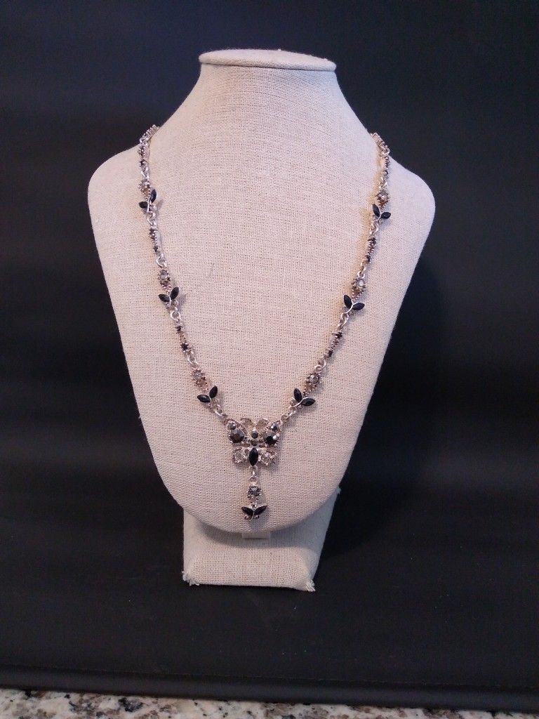 Rhinestone Butterfly Necklace 