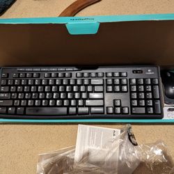 Logitech mk270 Wireless Keyboard And Mouse