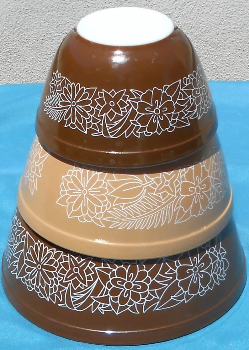 Vintage Pyrex Mixing Bowls