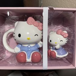 Hello Kitty Mug Set