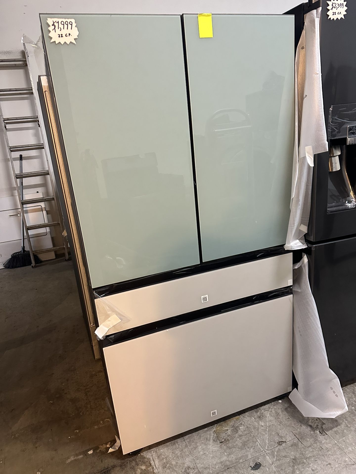 22 C.F. Samsung Refrigerator