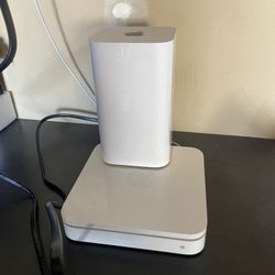 Working Apple Airport Router And Time Capsule 