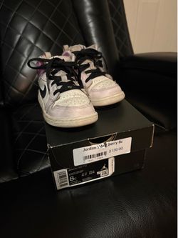 Kids shoes size 9c