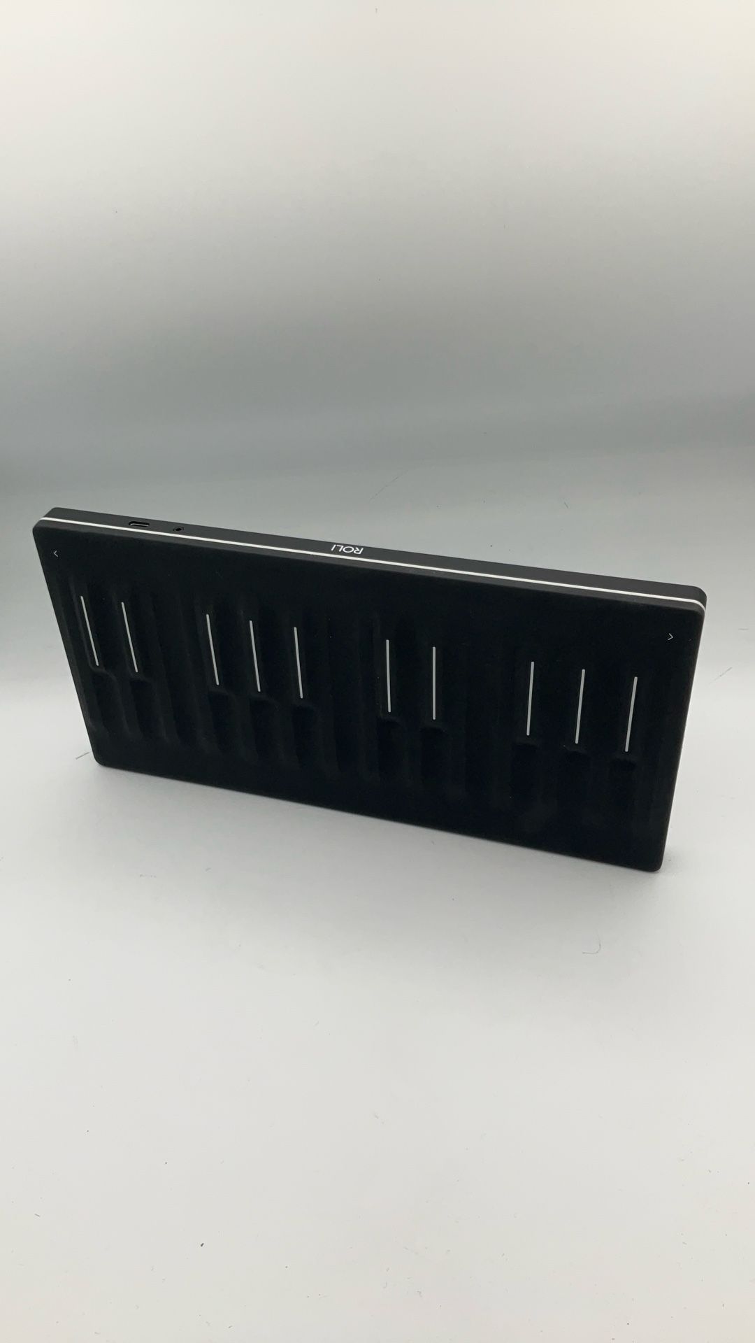 SEABOARD KEYBOARD BLOCK M