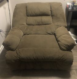 Cuddle recliner chair