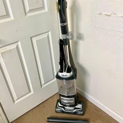 Shark Vacuum 