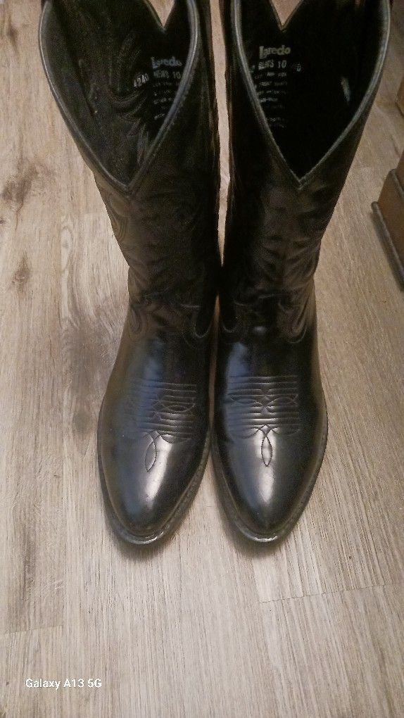 Laredo Cowboy Boots